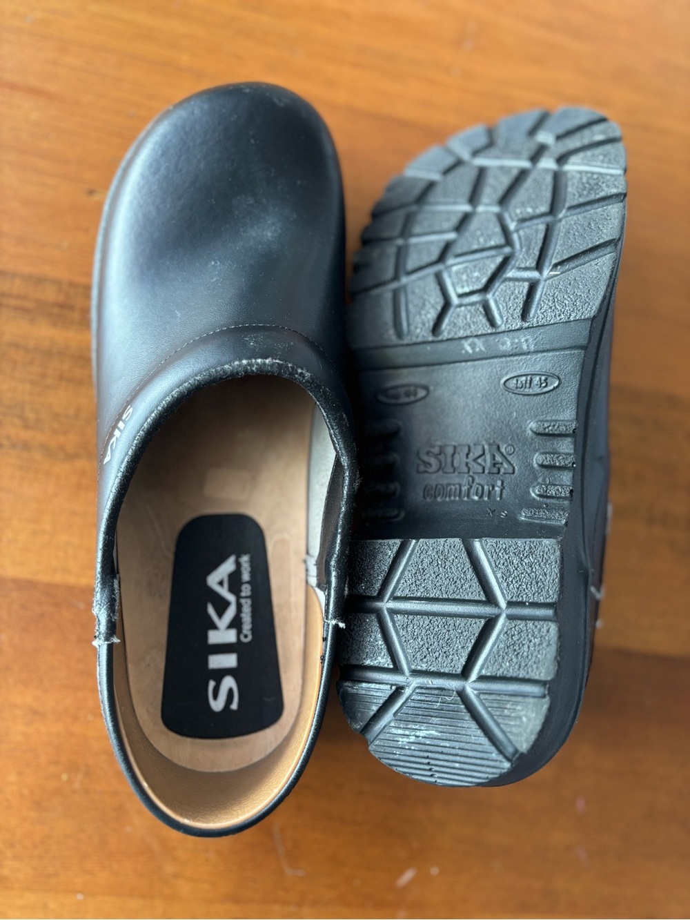 Sika Black Slip-On Work Clogs